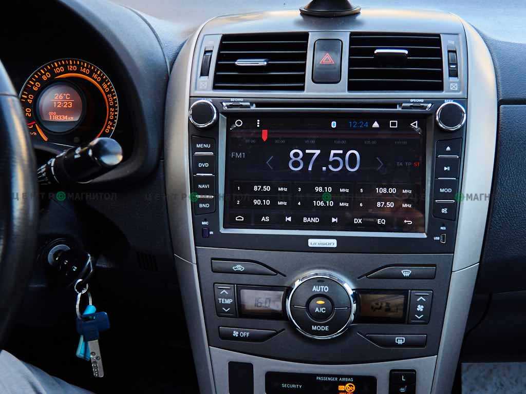 Как снять магнитолу на toyota corolla?