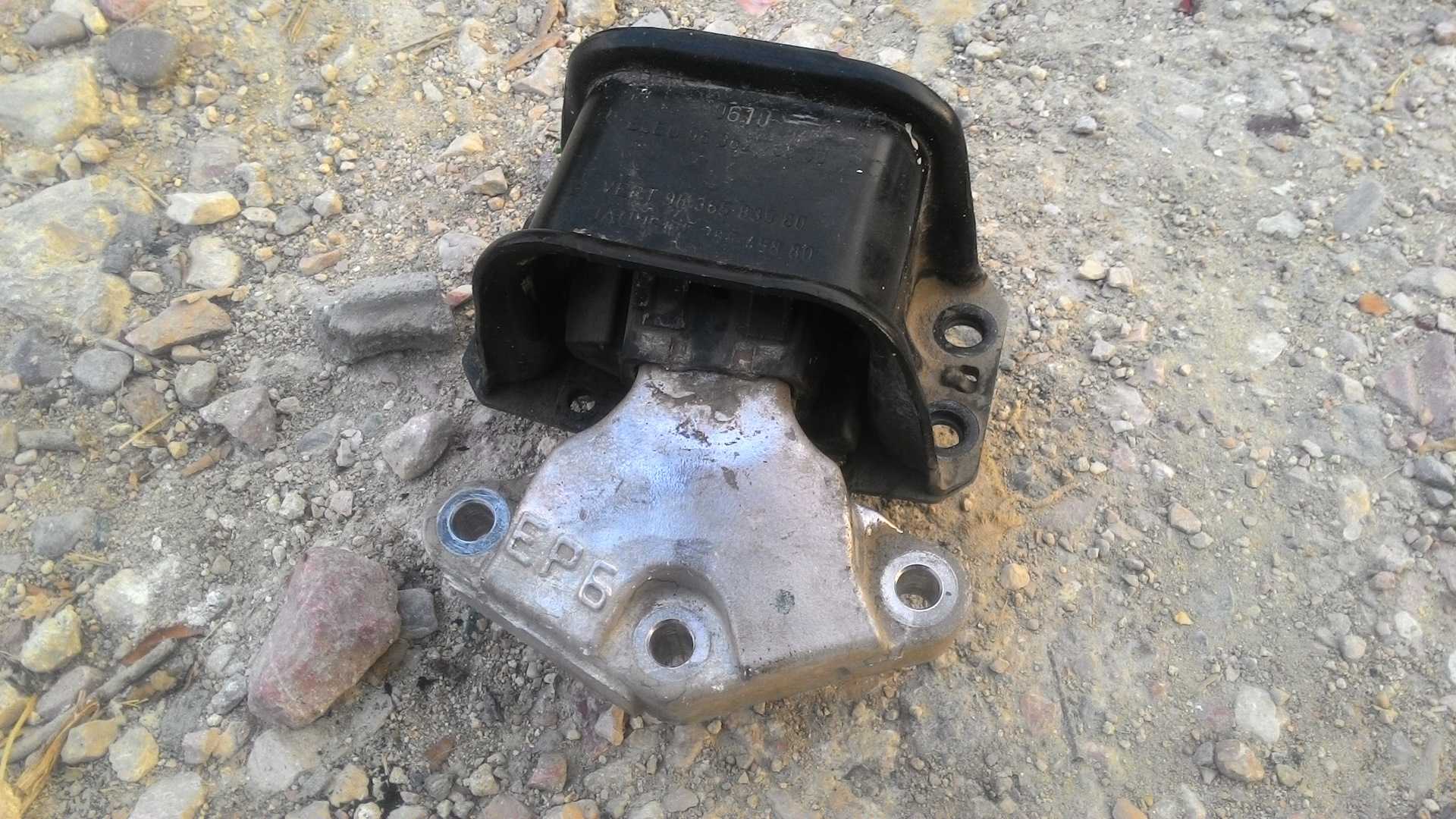 Замена задней подушки двигателя пежо 308