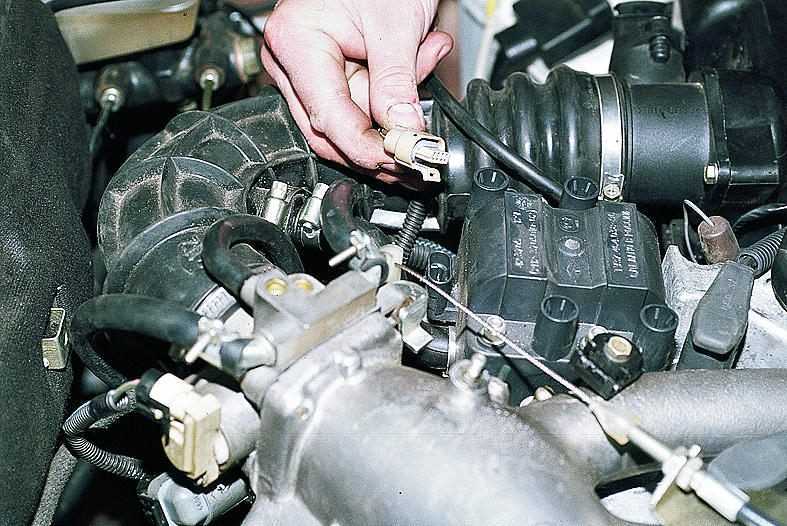 Может ли греться двигатель из за масла. греется автомобильный двигатель: причины и ремонт