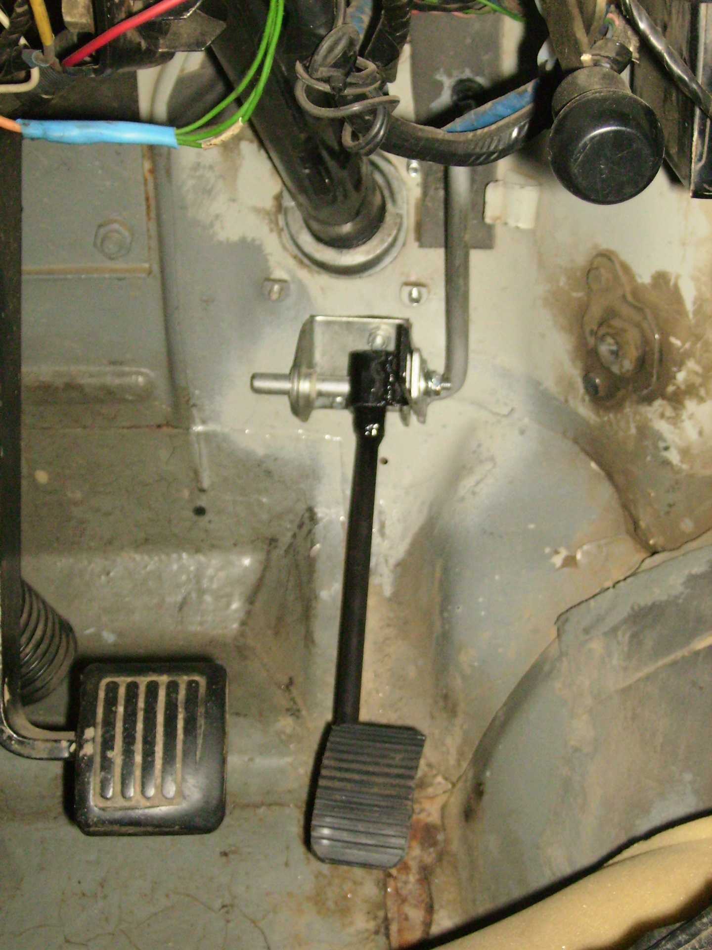 Педаль газа уаз 469. Педаль газа УАЗ 3151. Под педали УАЗ 469. Крепление педали газа УАЗ 469.