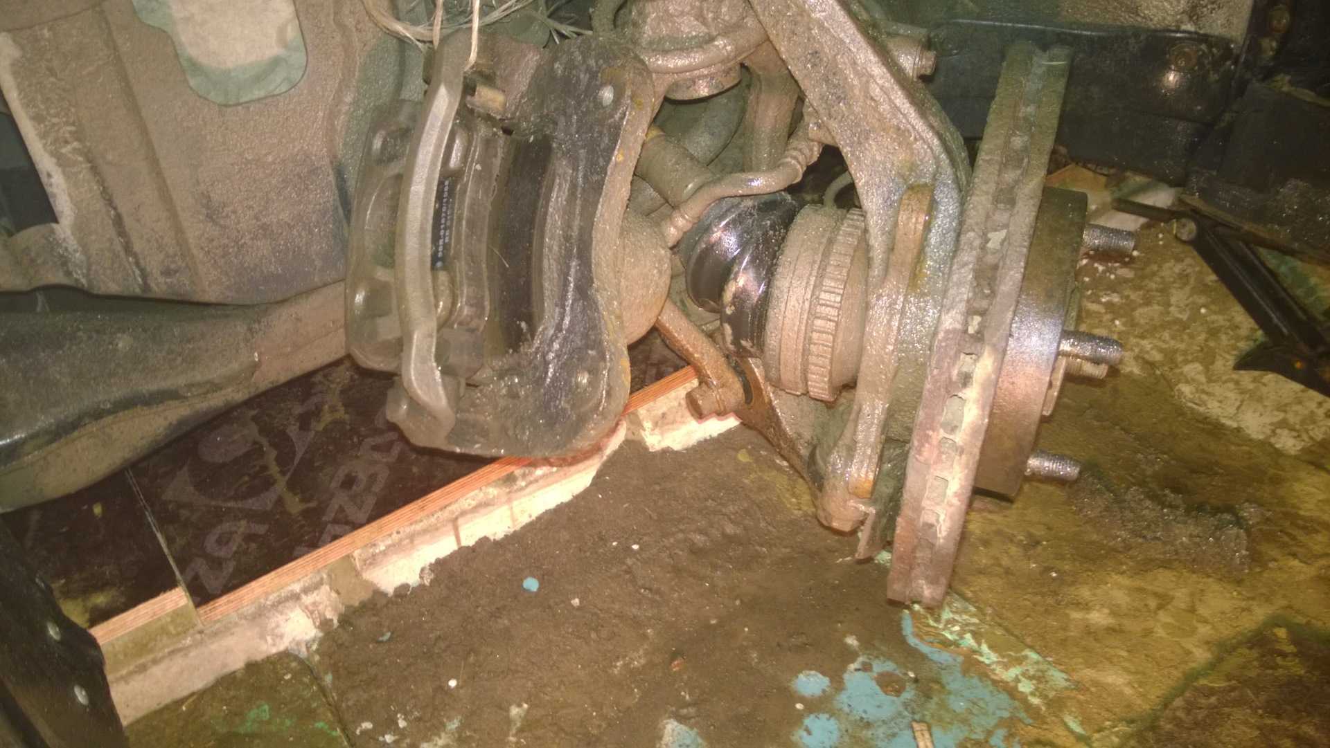 Подшипник задней ступицы на hyundai sonata