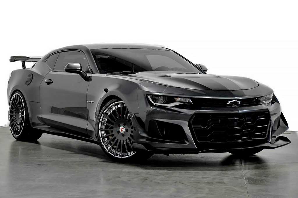 Какой автомобиль лучше - ford mustang или chevrolet camaro
