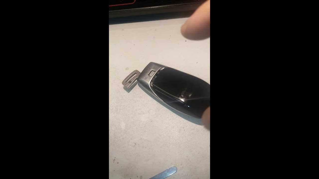 Как открыть мерседес w без ключа видео | mercedes