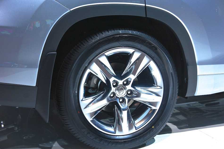 Toyota land cruiser 2008: размер дисков и колёс, разболтовка, давление в шинах, вылет диска, dia, pcd, сверловка, штатная резина и тюнинг