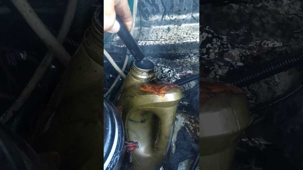 Дым с сапуна двигателя