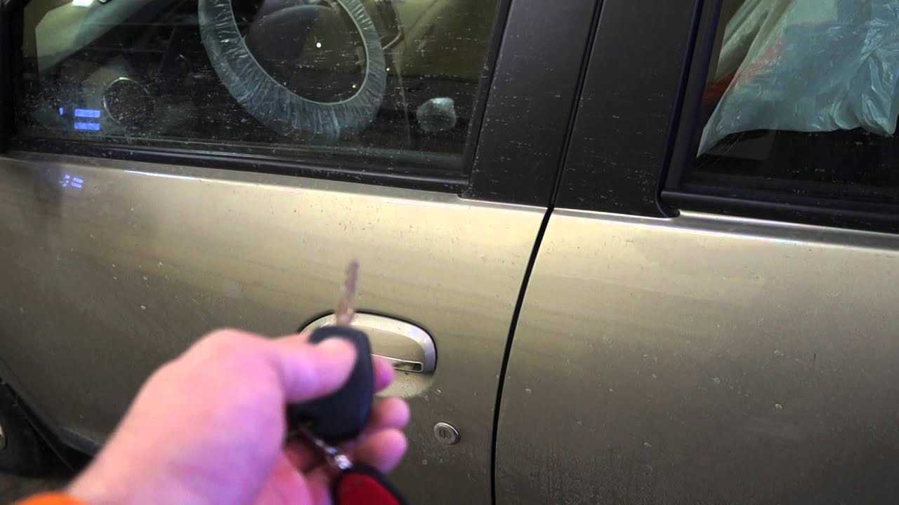 Как открыть renault sandero без ключа. как открыть дверь рено логан без ключа