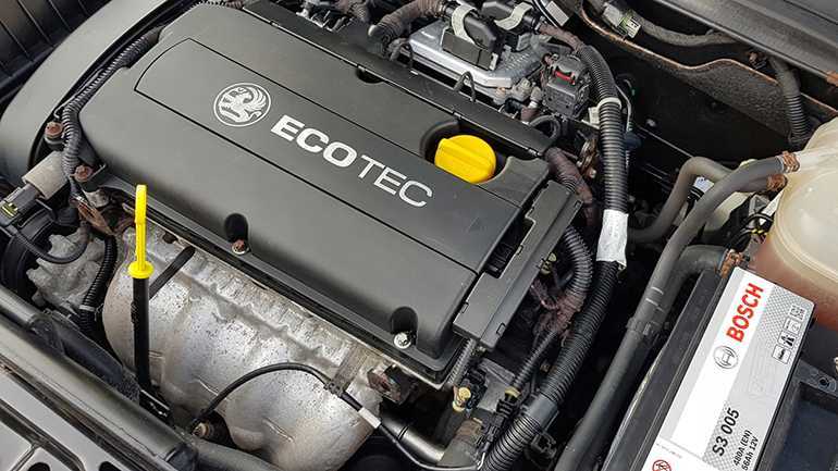 Opel zafira b двигатель. Опель Зафира б 1.8 двигатель.