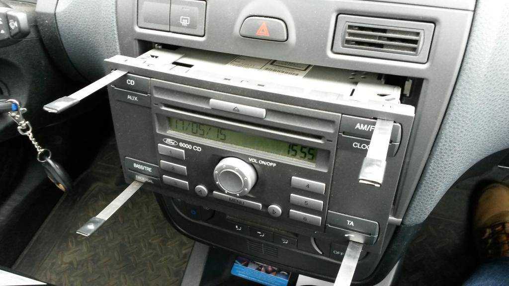 Ford s-max гнездо в салоне aux. советы, объявления, видео | авто центр spb - ремонт автомобилей и заказ запчастей